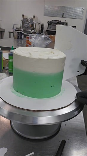 Decorating an Xbox themed cake 🥰 | Best Day Ever Bakeshop