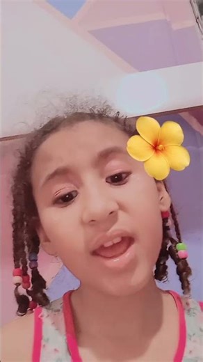 menina super poderosa