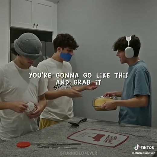 Blind, Deaf, Mute Baking Challenge with Sturniolo Triplets