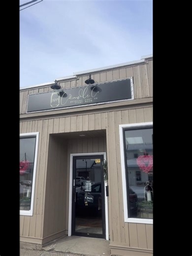 Valentines Day is 7 days away. We are ready. The store is gussied up. We are stocked with everything to make your sweethearts Valentines Day amazing ♥️ Candles Cards Balloons Car Diffusers Wax Melts