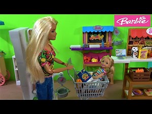 Barbie and Barbie Sister Chelsea Grocery Shopping, Chelsea Lost in Store and Buy Huge Bunny Toy