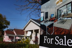 Opportunistic buyers are on the hunt for distressed listings - realestate.com.au