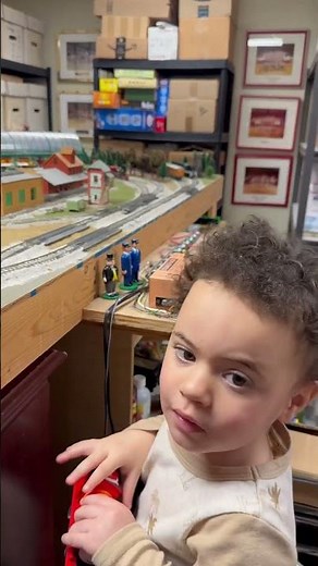 Thomas with Annie & Clarabel - Bachmann Trains HO Scale Thomas & Friends