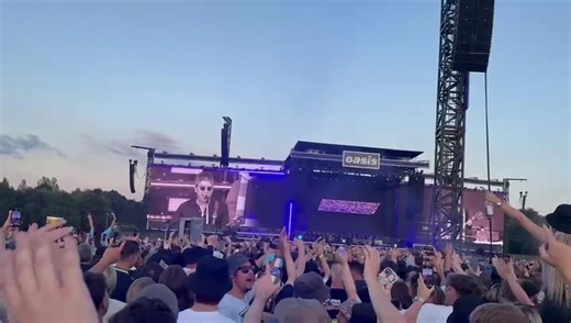 Oasis Concert Highlights from Heaton Park Night 3