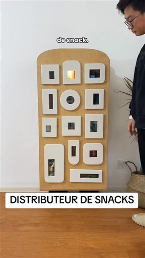 Remy - Do it yourself on Instagram: "Transformez vos envies de grignoter en une expérience excitante ! Je vous montre comment j’ai créé un distributeur automatique de snacks qui ne peut être activé qu’une fois par jour. Chaque activation est une surprise délicieuse qui rend le grignotage amusant et contrôlé ! Suivez-moi à travers chaque étape : de la conception à la construction en passant par l’ajout de serrures électroniques et de lumières. C’est un projet DIY qui allie créativité et plaisir, 