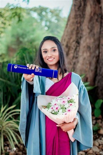Let’s capture your unforgettable graduation moments. 👩‍🎓📷