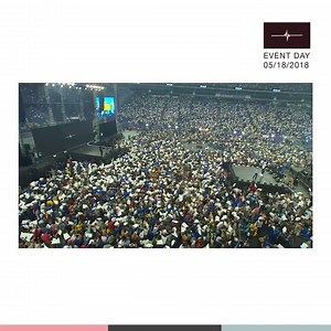 21 reactions | Still reminiscing on some of Pulse Twin Cities' iconic moments from last year. Who would have thought we'd fill U.S. Bank Stadium and break the record for the world's largest pillow fight?!  Who was there to help us break it?! ‍♀️‍♂️ | Pulse Evangelism | Facebook