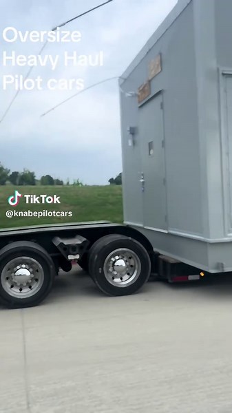 #ntxheavyhaul #knabepilotcars #oversize #tx #letsgo #fyp #buildingamerica #smallbusiness