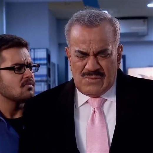 #CID Ansha Sayed in Disguise | C.I.D