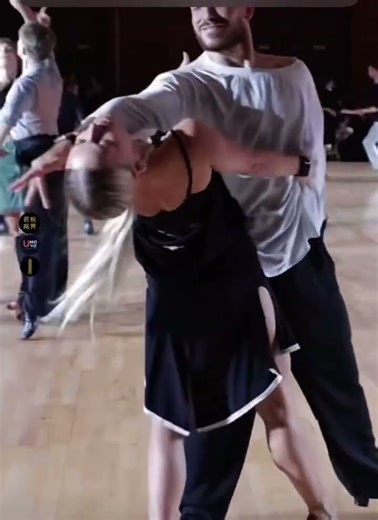 #顶尖舞者 #dance #一起跳舞 有质感的伦巴舞