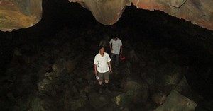 Phát hiện hang động núi lửa đẹp nhất Đông Nam Á ở Việt Nam