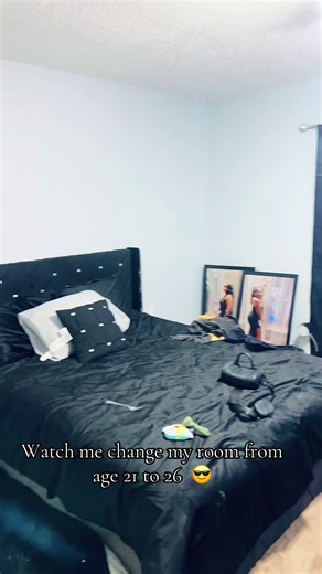 GlamzByKITA (@kkiittaa)’s video of Changing My Room