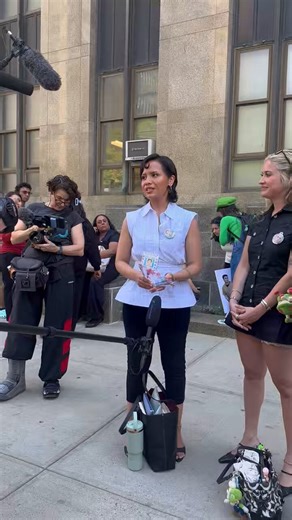 .@NYCMayor says these 3 women should not have been issued press passes & that the city will be reviewing its process on how it distributes these press passesWill these press passes be revoked?“As part of the review-we're going to look into what the immediate next steps are”