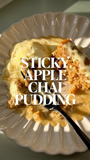 Rubes on Instagram: "🍏 STICKY APPLE CHAI PUDDING 🍏 Am I slightly obsessed with making puddings, soaking them in a sauce, topping it with ice cream and finishing it with lashings of piping hot sticky butterscotch? Absolutely. Last time we had a banana and chocolate version, this time we level it up with Apples and Chai. As someone who has been very verbal about their indifference slash borderline hatred for apples, believe me when I say a slice of this is akin to the perfect autumnal day. And a