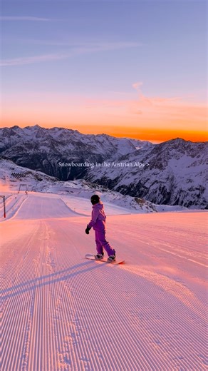 Snowboarding in the Austrian Alps 🇦🇹🏂🌄 📍Sölden, Austria @soelden.official This might be one of the most special sunrises I’ve ever experienced.. Riding at sunrise in a place like this is something I’ll never forget 🥹 . . #solden #austrianalps #snowboarding #sunriseride | Naty Explora