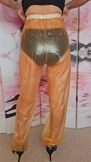 Plastikhosen on Instagram: "Pvc jogging trousers plastikhosen.com #pvcfetish #shinyclothes #vintagefashion #shinygirlsclub #plastikhosen #plasticpants #pvcpants #latexgirl #waterproofpants"