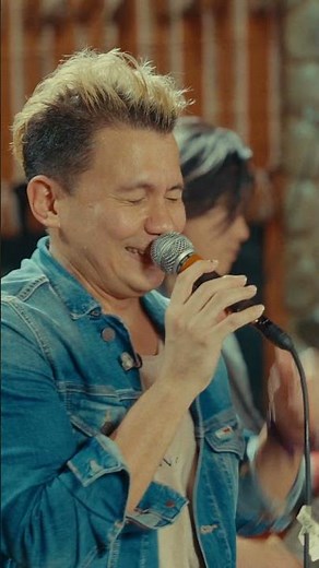 Sponge Cola performs ‘Kay Tagal Kitang Hinintay’ Live at The Cozy Cove. #liveatthecozycove #cozycove
