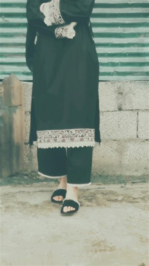 Stylish 2-Piece Ready-to-Wear Outfit for Just 3000/-