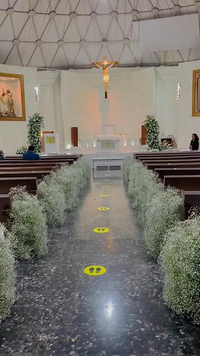 Decoración iglesia para bodas - Arreglos florales y más