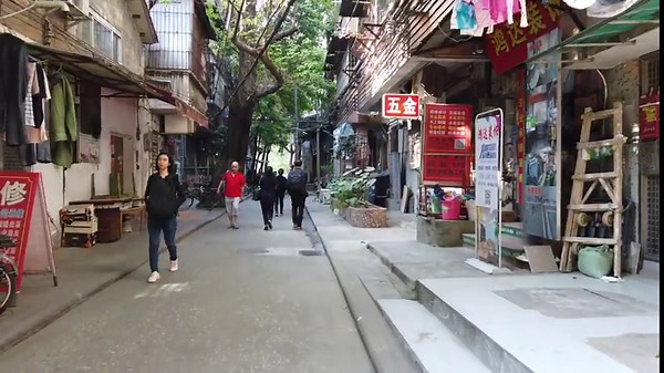 Guangzhou Yuexiu District Tour – City Sights & Street Food Walk