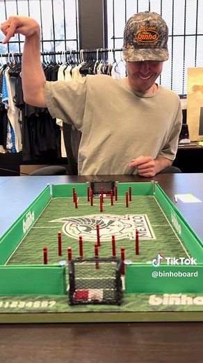 Understanding Red Cards in Binho Board Game