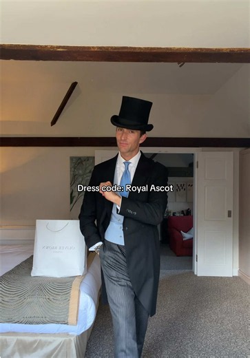 Do you guys think I suit a Top Hat?! #royalascot #mensfashion #suit #style #ascot