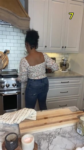 Tamera Mowry Introduction