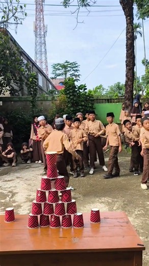 Hayoloh kenapa itu tiba-tiba jatuh😂 #permainanpramuka #fungame #pendidikankarakter