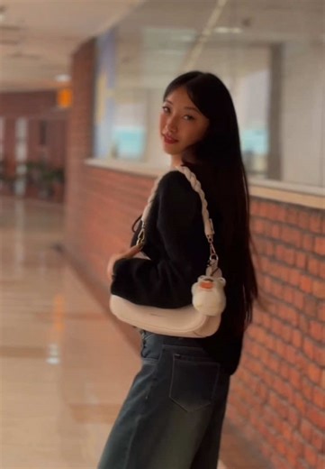 Discover Bhutan's Stunning Scenery 🏞️