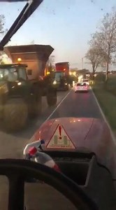 Die Thomsenland GmbH & Co.KG bei der Rückkehr aus Dänemark ;), danke an Lukas Kühn für das #HandyVideo per Nachricht. | profi