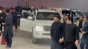 331K views · 10K reactions | صاف چلی، شفاف چلی، تحریک انصاف چلی!...