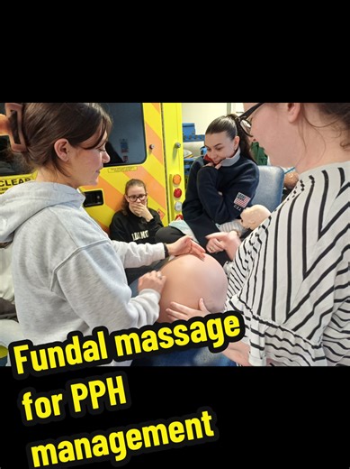2nd yr student #paramedics have shown how they would recognise & manage #cord prolapse & then #PPH The full @JRCALC algorithm & each practised fundal massage. @unigreatermanchester @ugm_nursing_mw_recruit But who was hiding under the abdo to simulate a uterus that lacks tone? Its a minion, borrowed from a lecturer in the dept. 🤫Shhhhhhhh. He is on AL & will never know. 😆