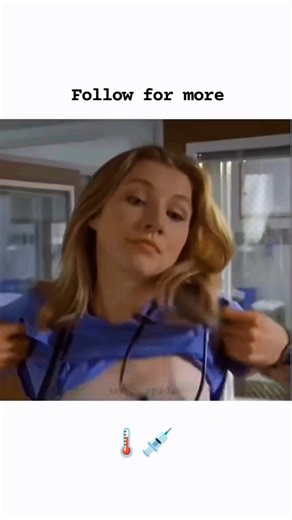 The_Movie_Clips_Vibes on Instagram: "日本利用压电瓷砖将脚步转化为电能。这些瓷砖捕捉来自你脚步的动能。当你行走时，你的重量和动作会对瓷砖产生压力。瓷砖会轻微弯曲，从而产生机械应力。瓷砖内部的压电材料将这种应力转化为电能。每一步都会产生少量电荷，而数百万步结合在一起就能产生足够的电力来驱动LED灯、数字显示屏和传感器。在像涩谷车站这样繁忙的地方，每天大约有240万个脚步为这一系统作出贡献。 这些电能可以被储存或立即使用，从而减少对传统电力来源的依赖，并支持可持续的城市基础设施。 这种方法将日常运动转化为实用的可再生能源 #日本#知识#事实#你知道吗#推荐科技创新历史技术实验热门"