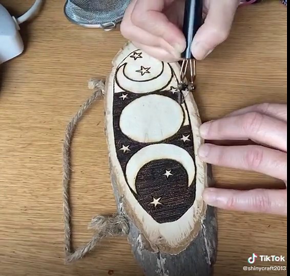 #moon #triplemoon #goddess #witch #witches #pyrography #pyrographyart #woodburning #woodburningart #satisfying #moonchild #pyro #stippling #art