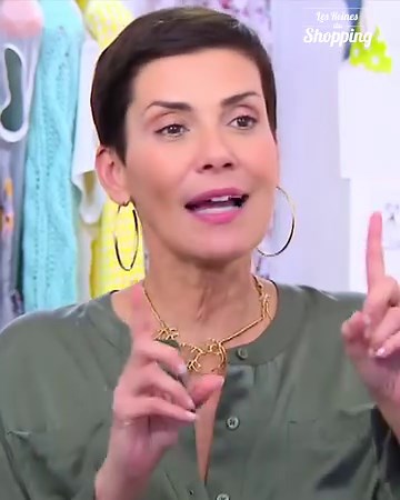 "Les chaussures et la pochette, j'adore !" 🤩 Cristina félicite cette candidate qui a bien respecté le thème de la semaine ! Le meilleur des Reines du Shopping 👗❤️ | Les Reines du Shopping M6