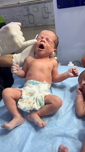Newborn baby initial assessment at nicu #newborn #cutebaby #NeonatalCare #newbornbaby #firstcry #firstbreath #nicubaby | Boom Boom Studio Babies