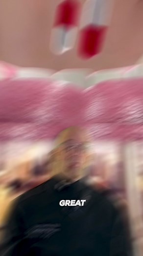 Best way to swallow capsule⁉️ When tablets or capsules don't make it quickly to the stomach (remain in the esophagus or food pipe) can inhibit and delay the effects of the medicine. Furthermore, there are some #medications that can harm the esophagus if they get stuck in release release in this organ (Bisphosphonates, tetracyclines and NSAIDs). . Successful #esophagus passage of capsules is significantly influenced by body position of the patient and volume of liquid consumed. It is typically re