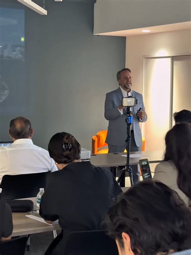 Selling Miami of the Future! Great advisors don’t sell hype. They understand shifts. Miami has evolved — and if you want to properly assist your clients, you must see the bigger picture. Because strategy starts with understanding. #SellingMiami #GlobalCity #MiamiRealEstate