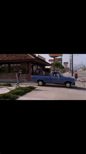 The #BTTF #BurgerKing! #1985 VS #2026! In #Burbank #backtothefuture #movielocation