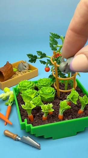 DIY a Miniverse garden for your little bunny with the Minecraft capsule base🐰🥕🥬🫜 #Miniverse #miniversecreator #makeitmini #fyp #diy #toys #bunny | Kelly's Mini World