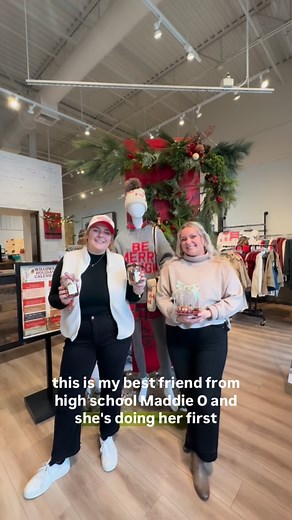 Ladies, this Saturday 11–4PM we’ve got a holiday pop-up you don’t wanna miss with @pleasingaroma.simmerpotkits 🎅🏼✨ Everyone loves the smell of Christmas — and these simmer pots are the perfect gift (or a little treat for yourself 😉). Cozy, festive, and full of cheer! | willows