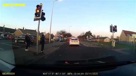 "Hey this happened on methilhaven road ( outside Levenmouth Academy) around 3:50pm tonight. As much as I want the car driver to know he’s an absolute fkn danger to society. I really want both the kids to know I wasn’t peeping at them because they done anything wrong, but something told me that car wasn’t going to stop for the red & unfortunately I was right!" | Fife jammer locations