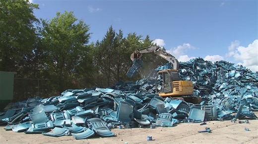 Thousands of EverBank Stadium seats piled up in Jacksonville | Here’s where they’re going