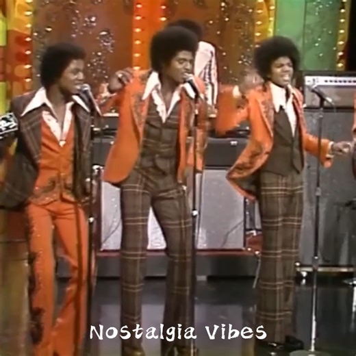17K views · 159 reactions | The Jackson 5 - Dancing Machine - Tonight Show with Johnny Carson 1974 | Nostalgia Vibes | Facebook