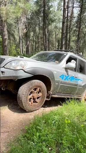 🚙 Hyundai Terracan climbing a tough forest trail! 💪🌲