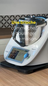 🍞 Avez-vous reconnu cette célèbre recette de brioche de Cookidoo® ? 💬 Dites-nous si vous voulez les ingrédients pour la refaire chez vous ✌️ Retrouvez plein d'astuces pour de belles brioches auprès de votre conseiller·ère et sur Cookidoo® Et pour tester le Thermomix® chez vous 👉 https://www.vorwerk.com/fr/fr/c/vorwerk/ou-nous-trouver/thermomix-atelier-culinaire/?Source=RSTMF&utm_source=social_media&utm_medium=facebook&utm_campaign=facebook_tm #brioche #briochemaison #petrin #robotpetrin #alam