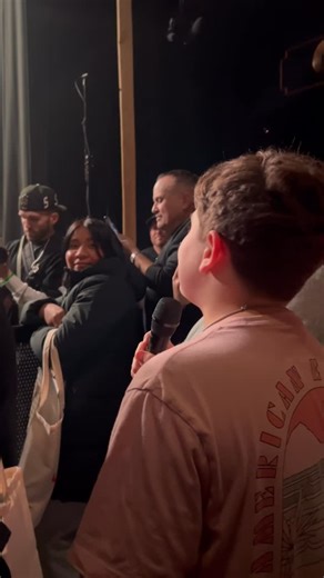 Janine LaManna on Instagram: "When you go see one of your favorite singers, you don’t expect her to hand her mic to a 12 year old super fan and lift him to the stars! He had been singing next to me the whole night and I was blown away by this young theater actor and his riffing! You gave him the experience of a lifetime- and such beautiful advice on what to do with his gift. (And I think we got him an agent that night!). Thank you for an amazing night! And I hope these clips get to Noah! #jessie