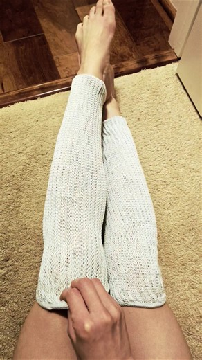 Leg warmers aren't only for dancers. Improve Flexibility, Mobility, and Blood Circulation!! 脚の柔軟性向上