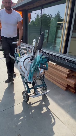 Makita LS1019L: Mitre Saw on WST05 Table Review