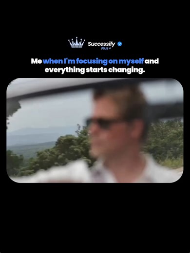 Brad Pitt’s story is a real example of rebuilding yourself. He left college and moved to Los Angeles with no guarantees, struggled through small roles, and eventually rose to fame—but even at the top, he admitted he was stuck in unhealthy habits and avoiding his real emotions. After his personal life fell apart, he made a hard choice to change: he quit drinking, started therapy, and began focusing on himself instead of escaping. That shift didn’t happen overnight, but it slowly transformed his m